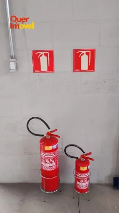 Imagem Galpão Comercial para Locação em Ribeirão Preto-SP, Bairro Bonfim Paulista: 1 Sala, 2 Banheiros, 1 Vaga de Garagem, 330m².