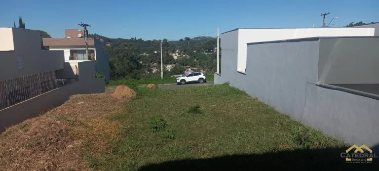 Imagem Terreno no condomínio Chacur à venda em Várzea Paulista - SP