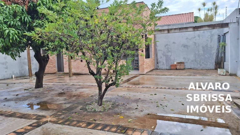 Imagem Vende- Linda Casa comercial com 5 salas- Bairro Brasil- Itu/SP