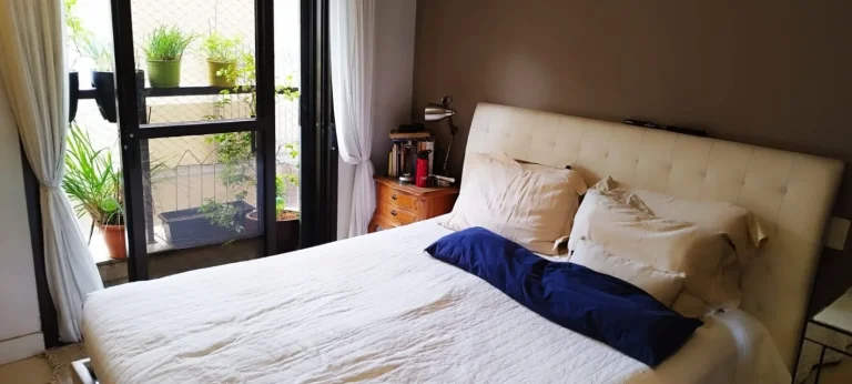 Imagem Apartamento 180 M², 4Q, 3 Suítes, 5 Banheiros, 3 Salas, 3 Vagas, Varanda, Depósito, Academia, Piscina, Quadra, Salão de Festas.