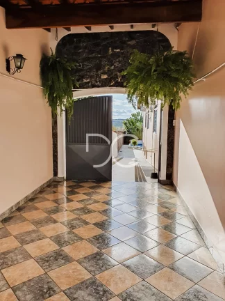 Imagem Cajuru - Venda Sobrado AC 620m² | AT 880 m² | 4 Dormitórios | 2 Suítes | 4 Banheiros | 4 Vagas