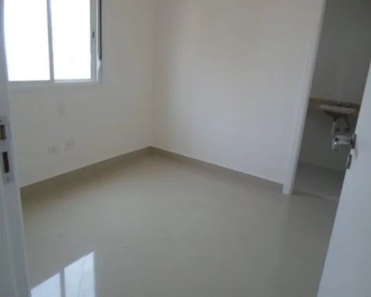 Imagem Apartamento à venda no Guarujá na Praia das Pitangueiras.