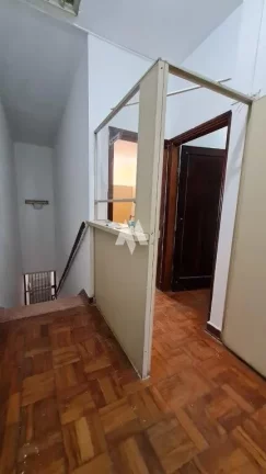 Imagem Prédio Comercial à venda com 4 salas e Estacionamento no Centro de Santos/SP