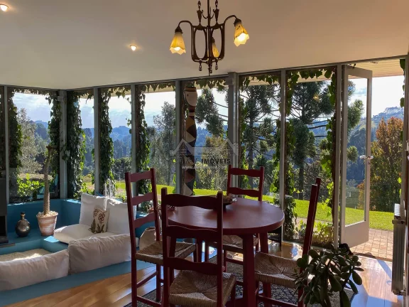 Imagem Casa à venda em Campos do Jordão – Com Vista exuberante da natureza