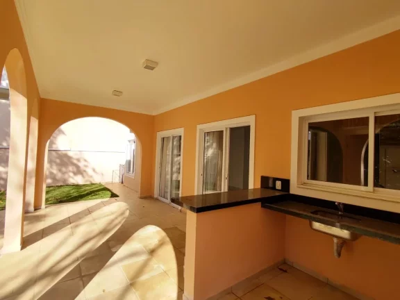 Imagem Casa em condomínio à venda em Vinhedo-SP, Condomínio Recanto dos Paturis: 3 quartos, 3 suítes, 2 salas, 4 banheiros, 4 vagas, 200 m². Imagem Casa em condomínio à venda em Vinhedo-SP, Condomínio Recanto dos Paturis: 3 quartos, 3 suítes, 2 salas, 4 banheiros, 4 vagas, 200 m².