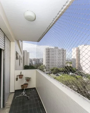 Imagem Apartamento amplo, living para 2 ambientes com piso de tacos, 03 dormitórios com piso de tacos e ar...