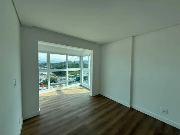 Imagem Apartamento com 2 dormitórios sendo 1 suíte e 1 vaga de garagem em Balneário Camboriú