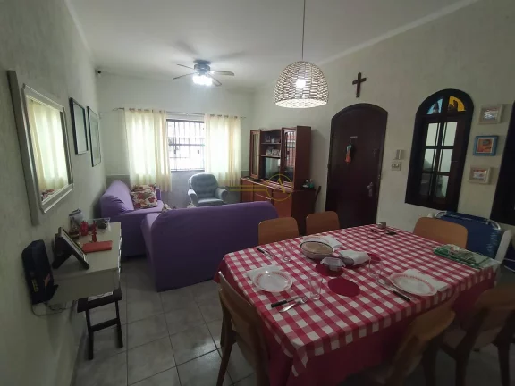 Imagem Casa com 3 dorms (2 suítes) a 700m da Praia à venda em Peruíbe