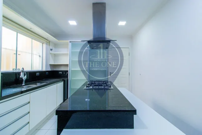 Imagem Casa de Luxo à Venda ou Locação em São Paulo-SP, Jardim Caravelas 3 quartos, 1 suíte, 2 salas, 3 banheiros, 2 vagas 220m² Ótima Localização e Segurança Garantida!