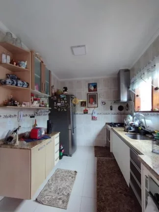 Imagem Casa em Condomínio para Venda em Teresópolis / RJ no bairro Araras