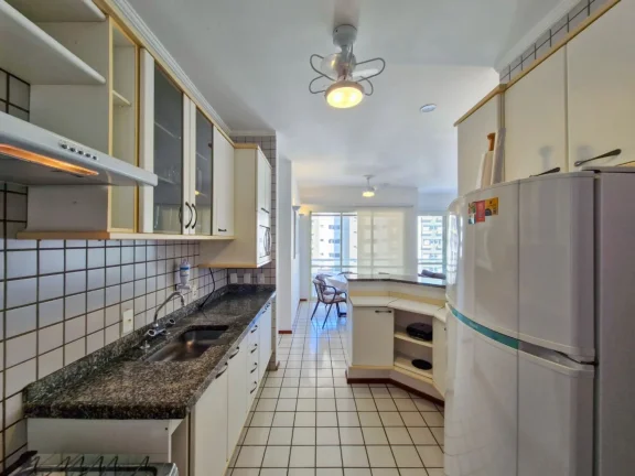 Imagem Imperdível apartamento à venda na Riviera de São Lourenço Módulo 03: 4 quartos, 1 suíte, 2 salas, 1 vaga, 131,06m²!