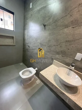 Imagem Sobrado no Parque Anhanguera, área total de 265m² e área construída de 230m² possui:

- Sala;
-...