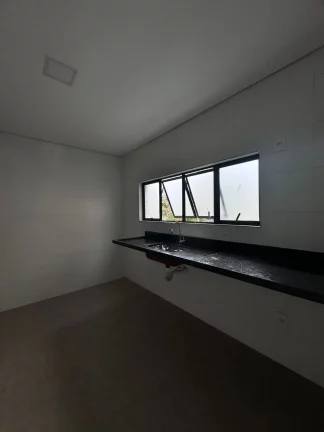 Imagem Casa Triplex Geminada - 134m² ,Arquitetura Moderna, Conforto Excepcional e na melhor localização da Praia da Enseada.