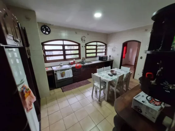 Imagem Sobrado à venda 4 Quartos, 2 Suites, 8 Vagas, Rudge Ramos, São Bernardo do Campo - SP