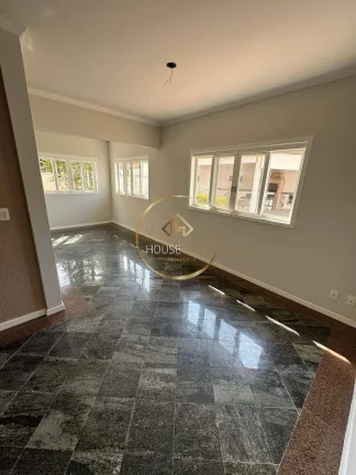 Imagem Sobrado, 4 Dormitórios(4 suítes), 300m², Condomínio Esplanada do Sol.