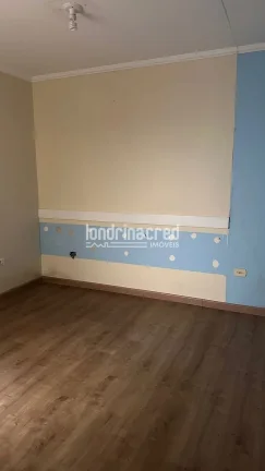 Imagem Casa ampla no Jardim das Palmeiras, zona norte de Londrina, com 3 quartos, 3 banheiros, churrasqueira, terraço e 178m² de área construída