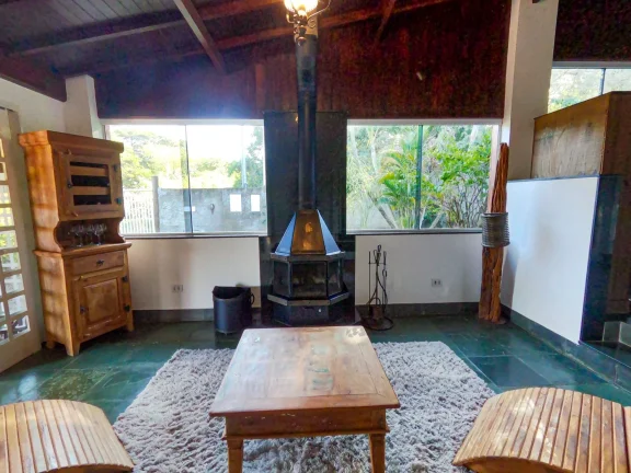 Imagem Permuta por Casa em Avaré/SP, Botucatu/SP ou Litoral/SP - Chacará em Terreno de 1.090 m² com 400 m² Construídos, Lazer Completo e Estrutura Impecável