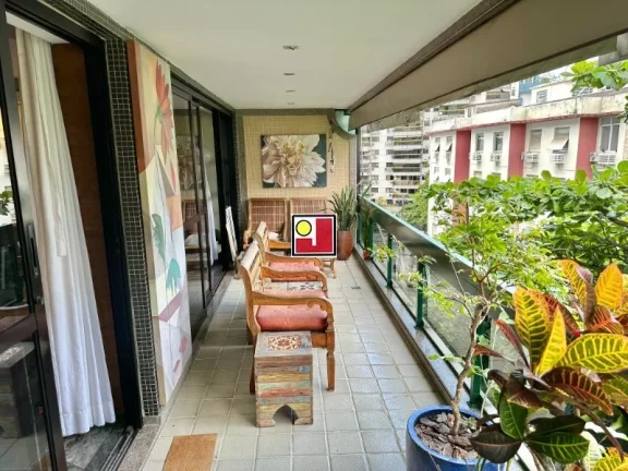 Imagem Vendo 3Q(1Ste) prédio luxuoso na Alfredo Russel, repleto armários, reformado, 2 vg, R$4.000.000, sauna, parquinho, salão festas, ginastica, cp futebol