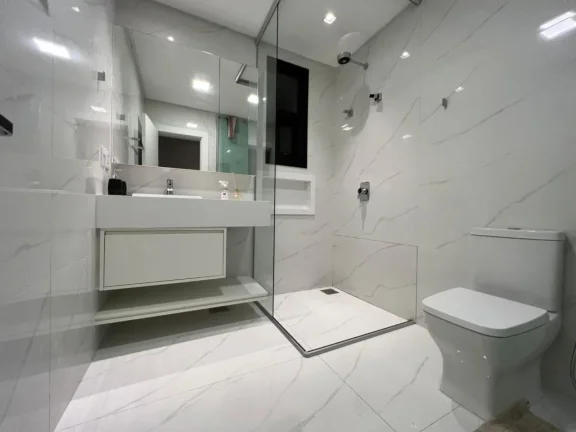 Imagem Casa em Condominio 5 Dormitórios - Bairro --
