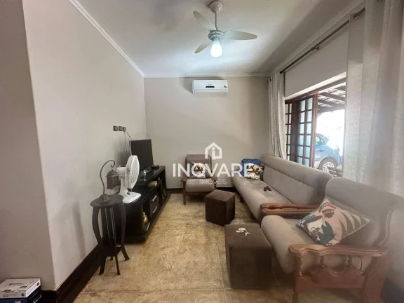 Imagem Casa com 3 dormitórios à venda, 265 m² por R$ 700.000,00 - Village Imperial - Itumbiara/GO
