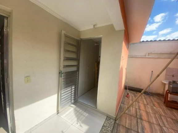 Imagem Sobrado à venda, 232 m² por R$ 530.000,00 - Calmon Viana - Poá/SP