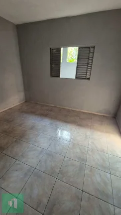 Imagem Casa à venda em Mauá, Parque Bandeirantes, com 3 quartos