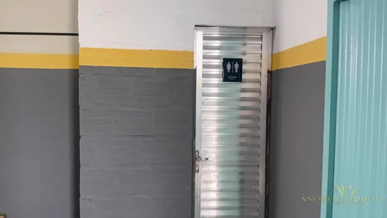 Imagem IMÓVEL COMERCIAL PRONTO PARA OPERAÇÃO | JARDIM LIMOEIRO - CAMAÇARI | 212m² | PÉ-DIREITO ELEVADO | ESTACIONAMENTO