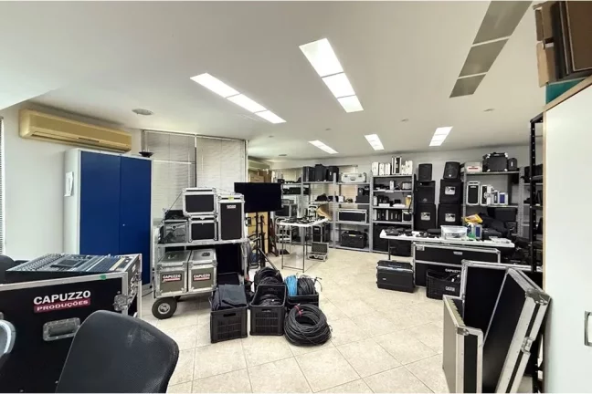 Imagem Predio comercial 4 andares, 1129m² a venda com de ESTUDIOS DE GRAVAÇÃO prontos, na Barra Olímpica