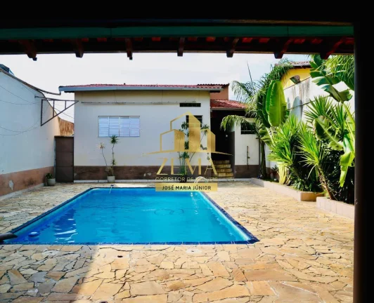 Imagem Casa Térrea 245m2 em 500m2, Piscina, Edicula, 05 vagas, Mogi Moderno
