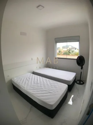 Imagem Apartamento à venda em Florianópolis-SC, no bairro Ingleses Norte! 2 quartos, 1 suíte, 2 salas, 2 banheiros, 1 vaga, 57m². Adquira já!