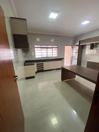 Imagem CASA Á VENDA EM CRISTAIS PAULISTA EM FRANCA/SP