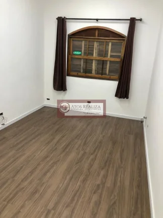 Imagem Aluno casa COMERCIAL no metrô Jabaquara. São 6 salas, Varanda, Copa, Lavandaria e 2 Banheiros, imóvel totalmente reformado com telhado novo, instalação elétrica nova, está impecável. Sua locação é ideal para clínicas médicas, escritórios de advocacia, cor
