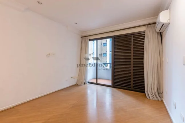 Imagem Apartamento à venda em Higienópolis com 4 suítes e 4 vagas em 213m2