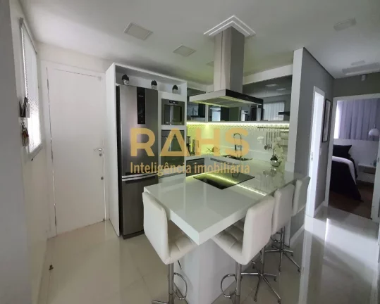 Imagem Lindíssima casa no Bairro Petrópolis. Imóvel possui uma suíte, mais dois dormitórios, sala de e...