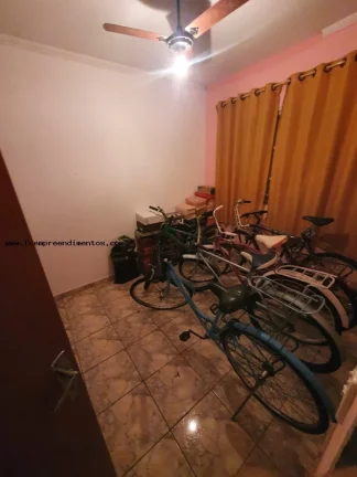 Imagem Casa para Venda em Limeira, Jardim Santa Adélia, 3 dormitórios, 1 suíte, 1 banheiro, 3 vagas