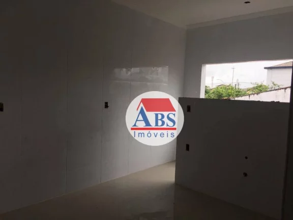 Imagem Sobreposta alta. Ótima localização. Aceita FGTS e financiamento.