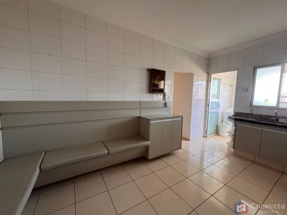 Imagem Apartamento para Aluguel no Centro de Patos de Minas – 3 Quartos e Suíte | Rua Eufrásio