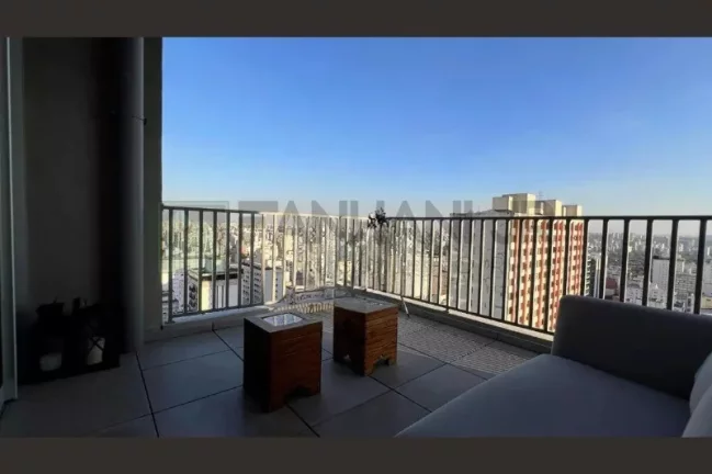 Imagem Este loft espaçoso, localizado na Alameda Franca, no bairro Cerqueira César em São Paulo, está à venda e é simplesmente incrível! Com 1 quarto, sen