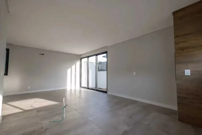 Imagem Casa com 4 dormitórios sendo 3 suítes e 2 vagas - Rio Tavares, Florianópolis/SC