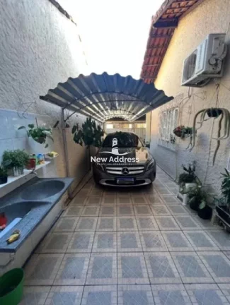 Imagem Casa com 5 quartos, 3 banheiros, 180 m², 1 suíte com closet e 2 vagas. Agende sua visita!