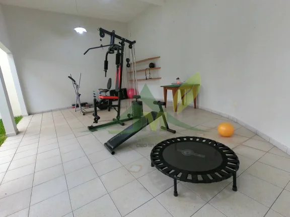 Imagem Encantadora propriedade À Venda no Clube da Montanha em Atibaia SP