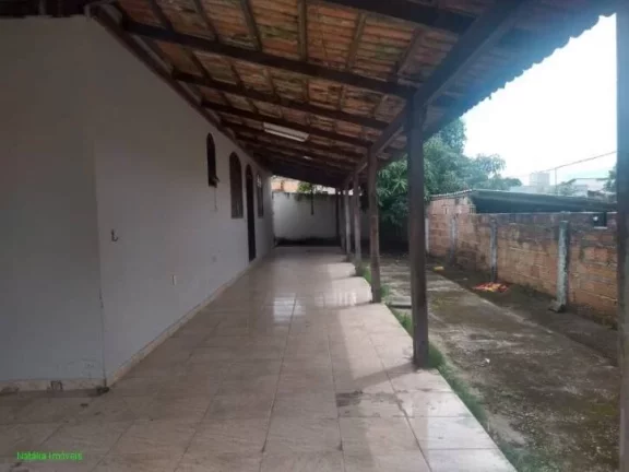 Imagem EXCELENTE CASA, PRÓXIMA AO SUPERMERCADO BH, EM JUATUBA!
*CASA EM LOTE DE 420M²
*CONSTITUÍDA POR: ...