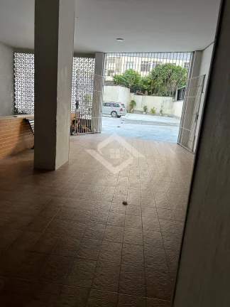 Imagem Apartamento Exclusivo à Venda em Copacabana: 330m², 4 Quartos, Sol da Manhã