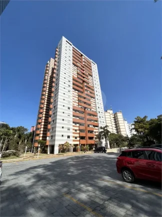 Imagem Cobertura à venda ou para alugar com 3 quartos, sendo 3 suítes, no condomínio Quintas Do Morumbi, São Paulo - SP