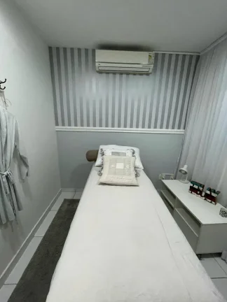 Imagem Casa Comercial Itaim Bibi - 200M², 8 Salas, 5 Banheiros