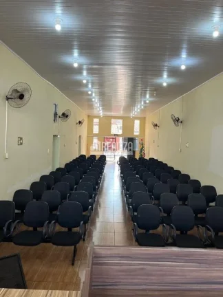 Imagem Ótima oportunidade! Espaço ideal para igreja já montada em Igarapava-SP, com todos os móveis necessários e equipamento de som completo.Estrutura completa para cultos, cursos e reuniões.