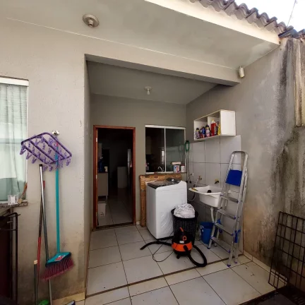 Imagem Casa Geminada para Venda em Sarandi, Parque Residencial Bom Pastor, 3 dormitórios, 1 banheiro, 2 vagas