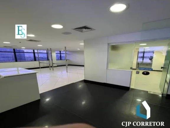 Imagem Sala para alugar na Pituba. 340m² para Clínica em centro odntomédico.