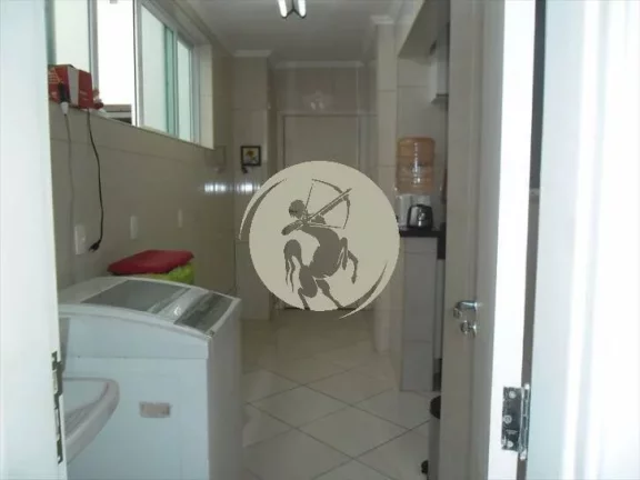 Imagem EXCELENTE APARTAMENTO, PRÓXIMO AO ORQUIDÁRIO A MEIA QUADRA DA PRAIA, 2 VAGAS EM ÓTIMO ESTADO. VIS...