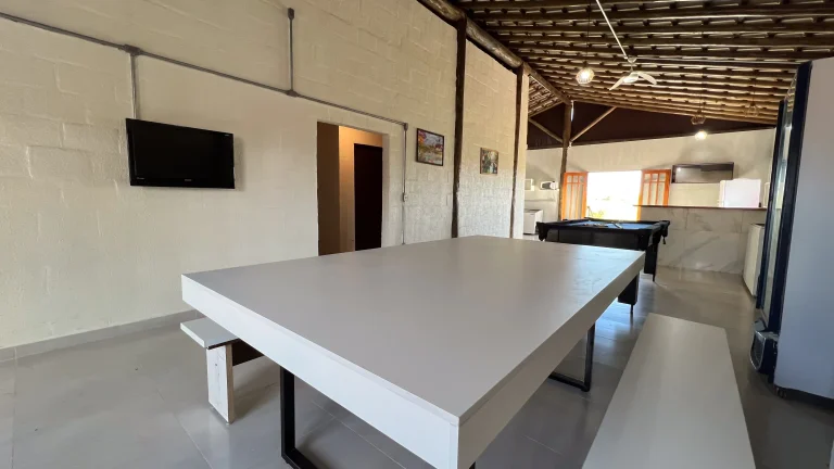 Imagem Chácara em Araçoiaba da Serra-SP: 5 quartos, 3 suítes, 230m² de área, venda ou locação no Campo do Meio.